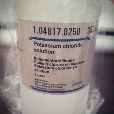 خرید محلول پتاسیم کلراید اَوِسینا شیمی 104817